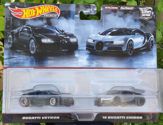 2-Pack Bugatti Veyron & '16 Chiron 2024 Card