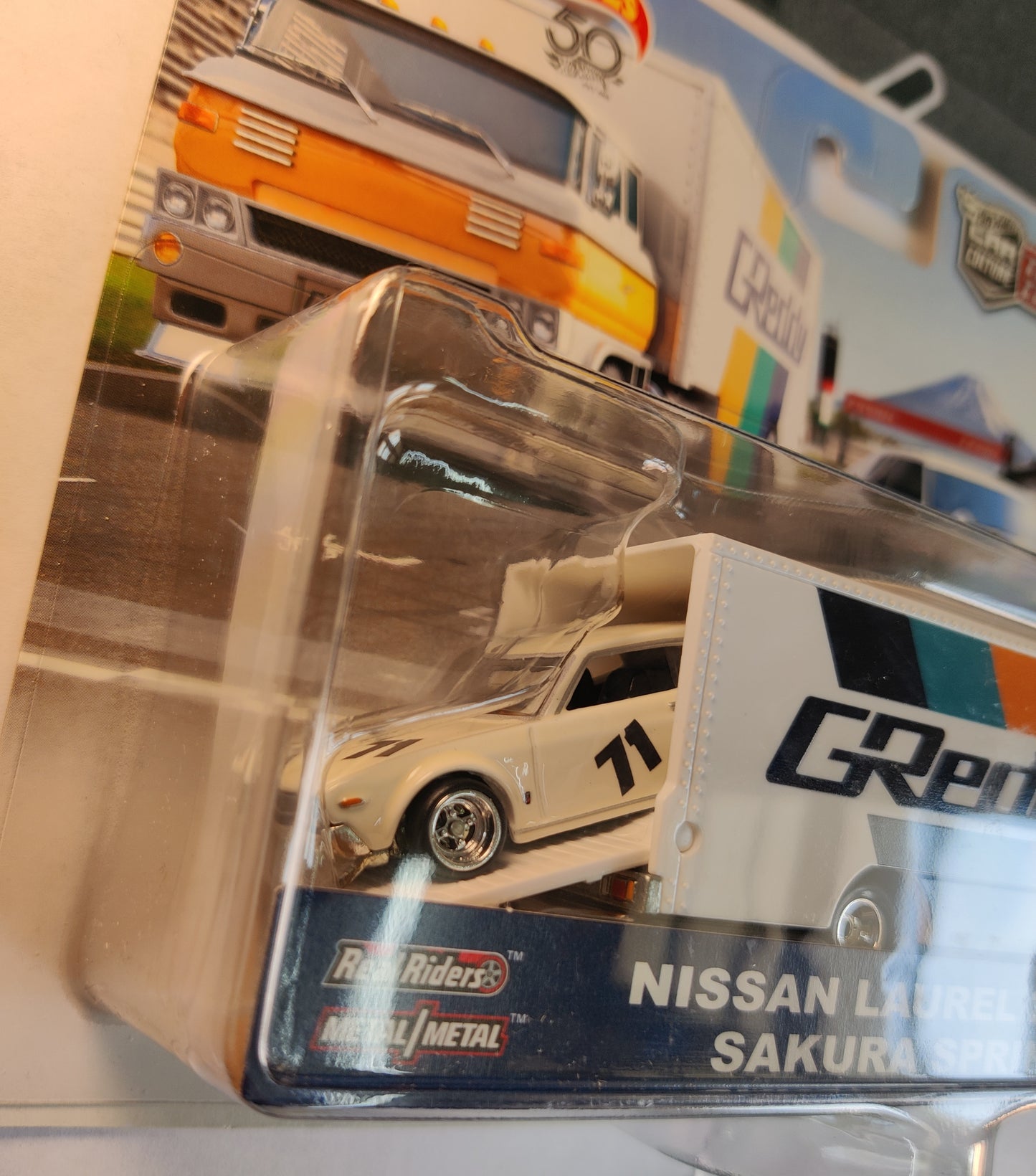 Nissan Laurel 2000 SGX Team Transport - Hot Wheels