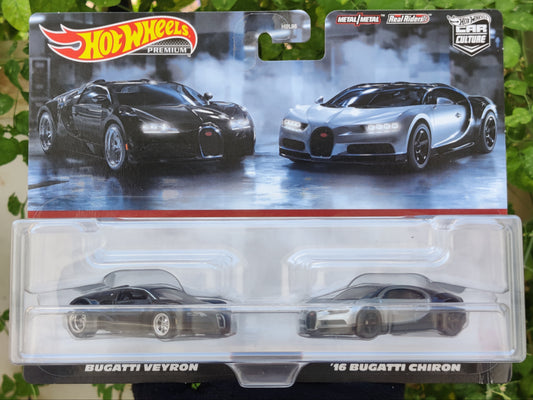 2-Pack Bugatti Veyron & '16 Chiron 2024 Card Hot Wheels