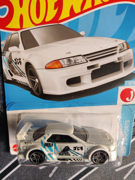 Nissan Skyline GT-R (R32) Godzilla #69 Hot Wheels