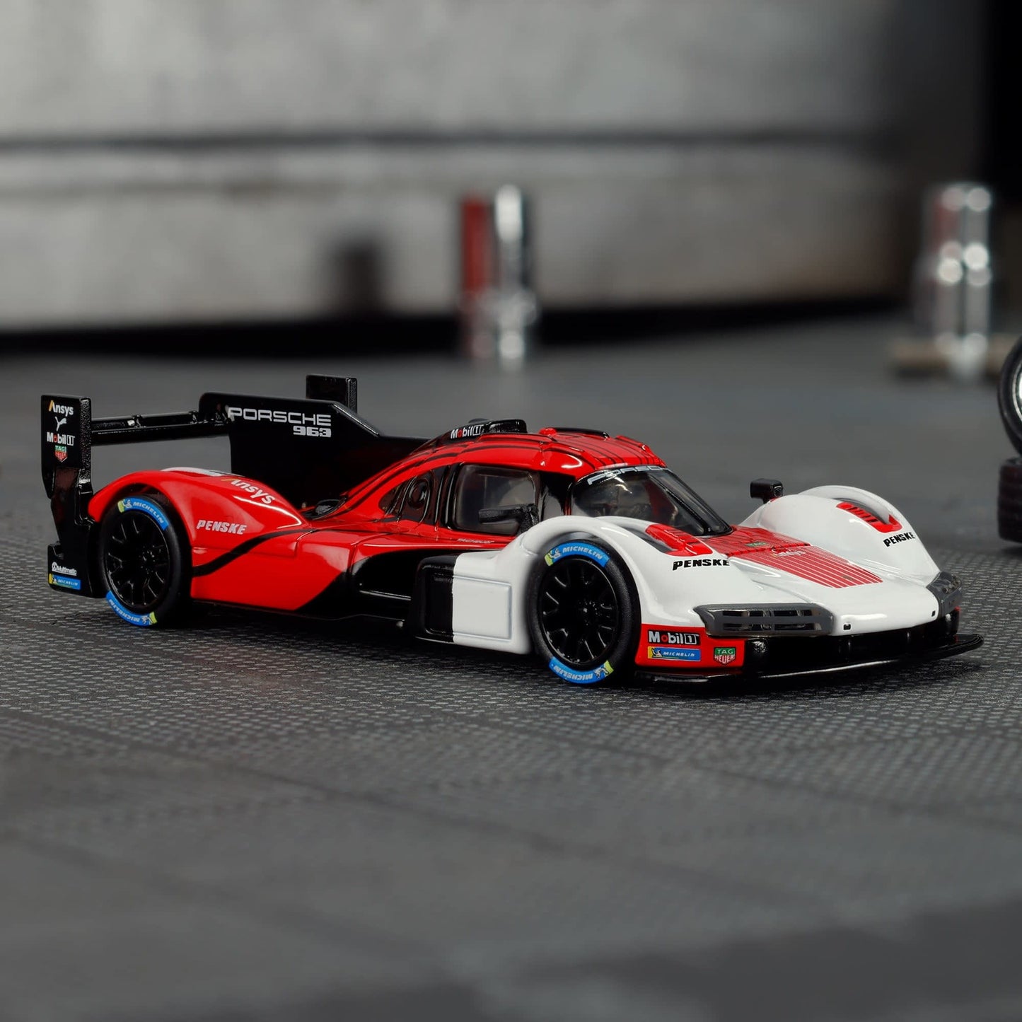 Hot Wheels Elite 64 Porsche 963